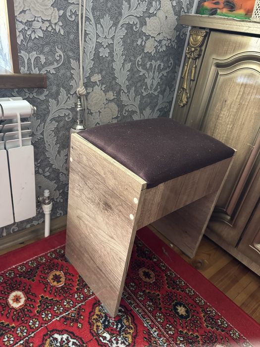 спални мебел сотилади