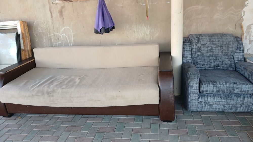 Продается диван и кресло