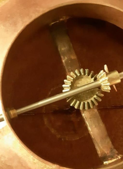 Vând un cazan de țuică din cupru alimentar cu fundu de 3 pereți de 2 c