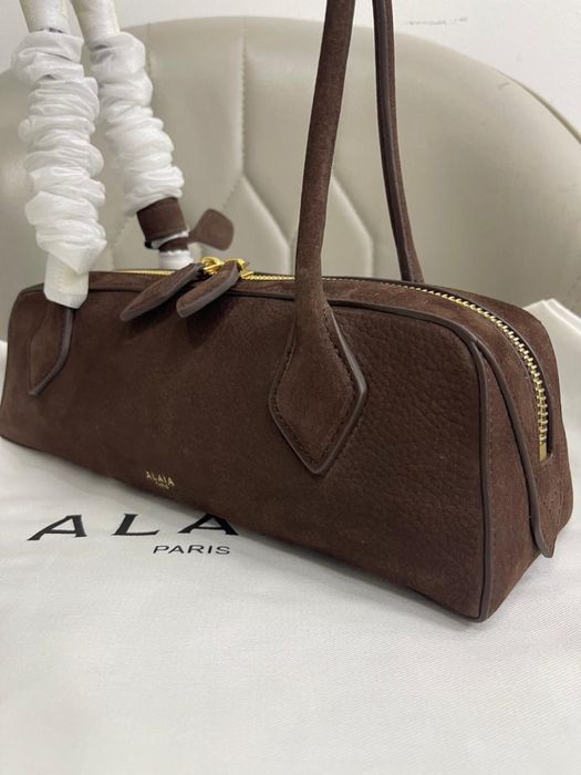 Alaia le teckel естествен велур