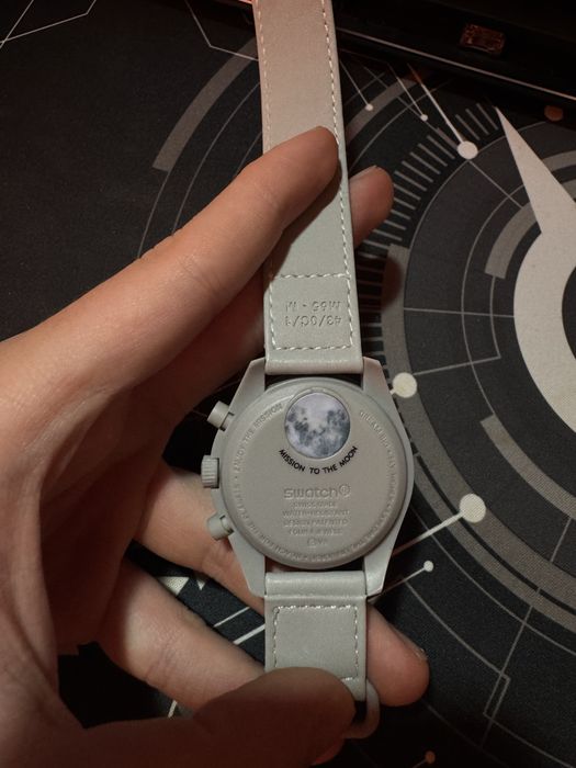 Omega x Swatch mission to moon
