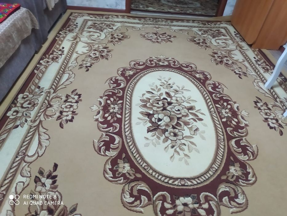 Продам ковер 30000