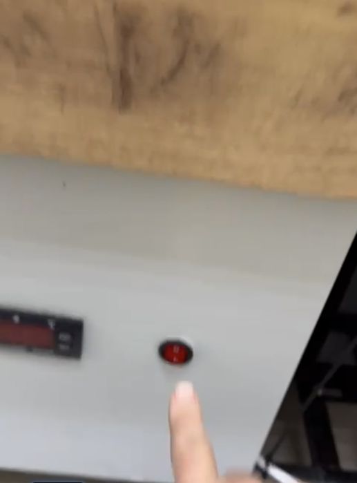 Витрина холодильник