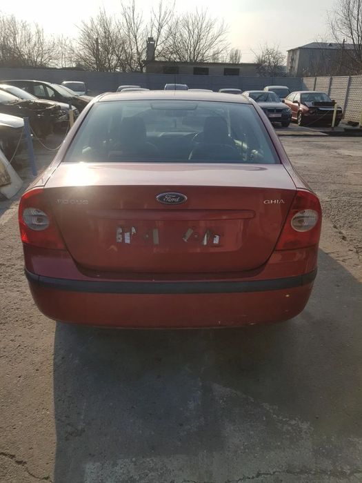 Dezmembram Ford Focus 2 usa dreapta spate/ bara spate/capota portbagaj