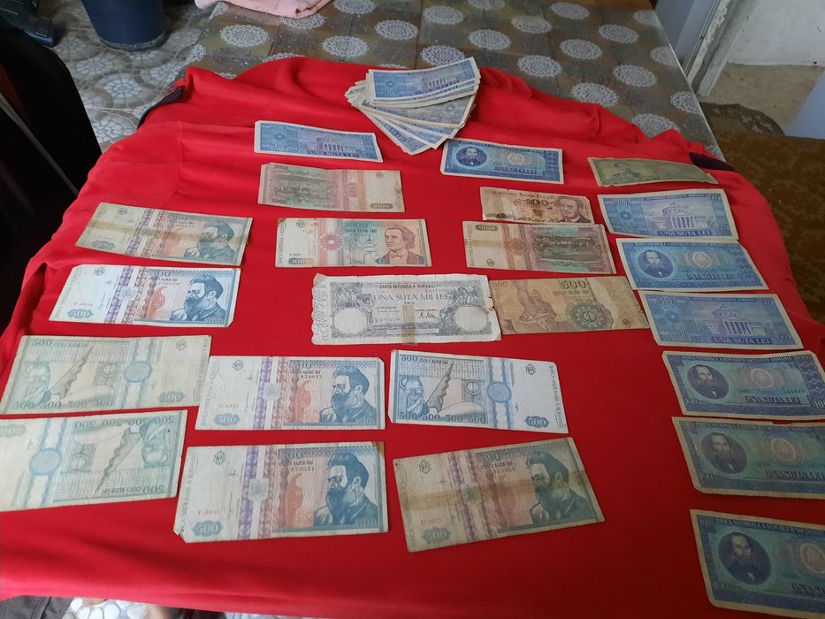 Bancnote și monede vechi