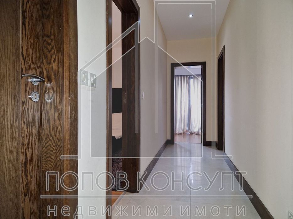 Продава се Многостаен апартамент в Пловдив, Център - 188 кв.м за 2000 €/кв.м - Снимка #1