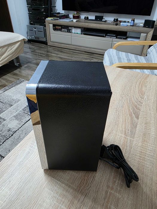 Radio internet OXX 40006-P10016-4,elegant, aspect placut.