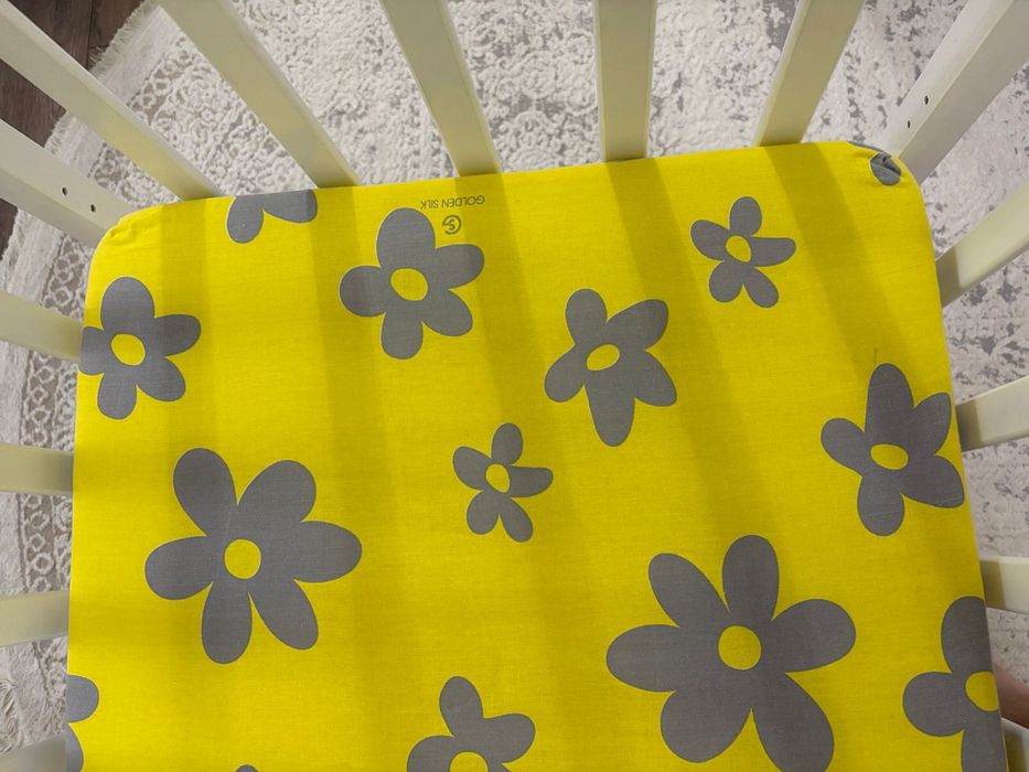 Продается детская кроватка-манеж с маятником