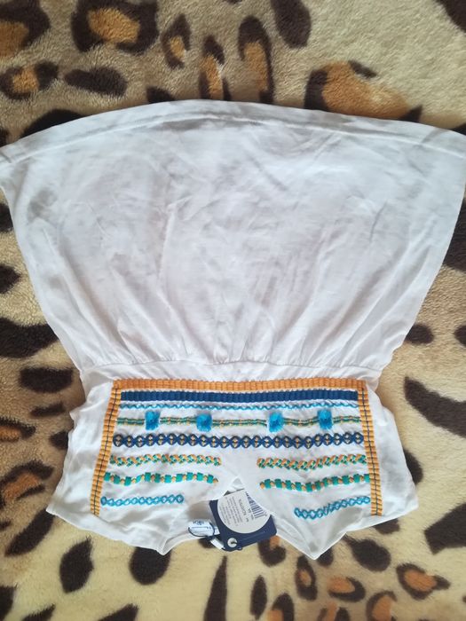 Tricou vârstă 8 ani, nou cu eticheta