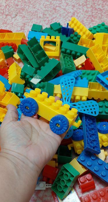 Конструкторы много