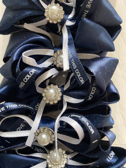 Продам новые резинки-бантики для школы