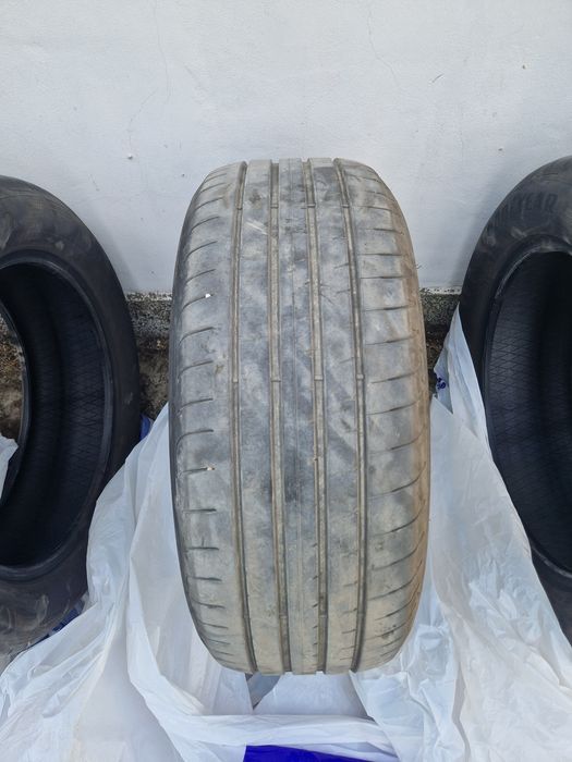 Goodyear 235 55 18 летни гуми