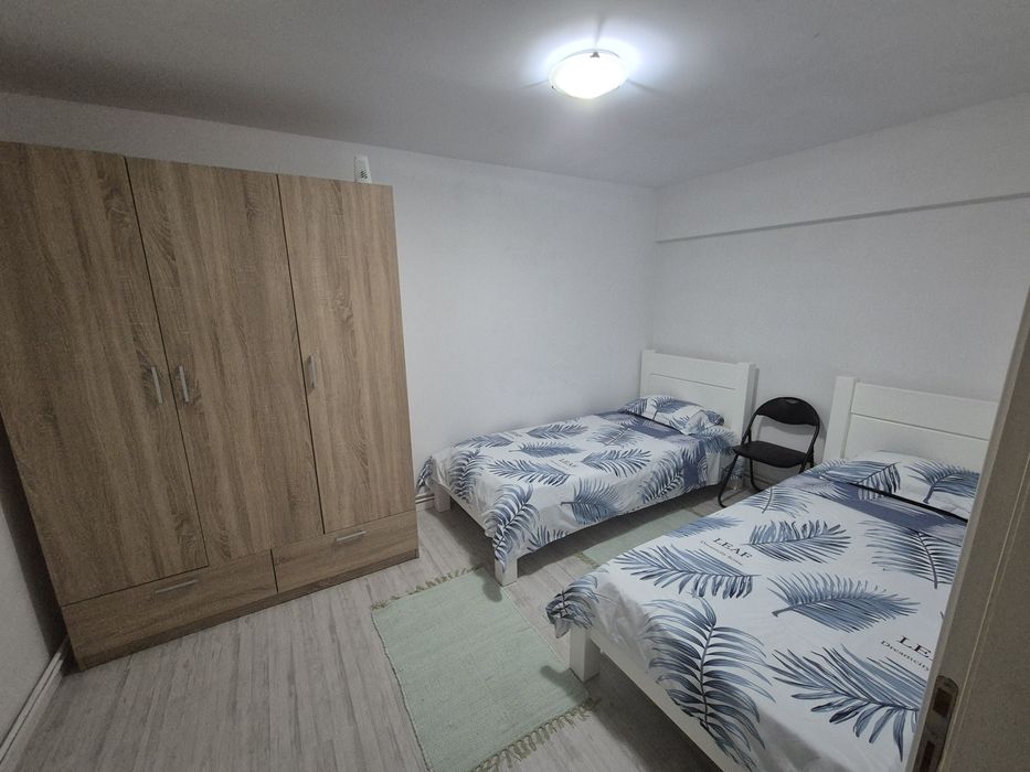 Inchiriez apartament 3 camere
