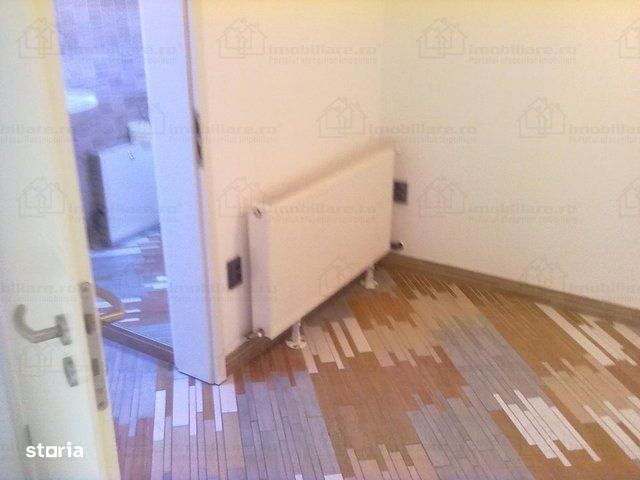 500 euro/luna dau in chirie Spatiu Comercial Ultracentral 40 mp