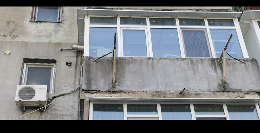 Vând apartament 3 camere