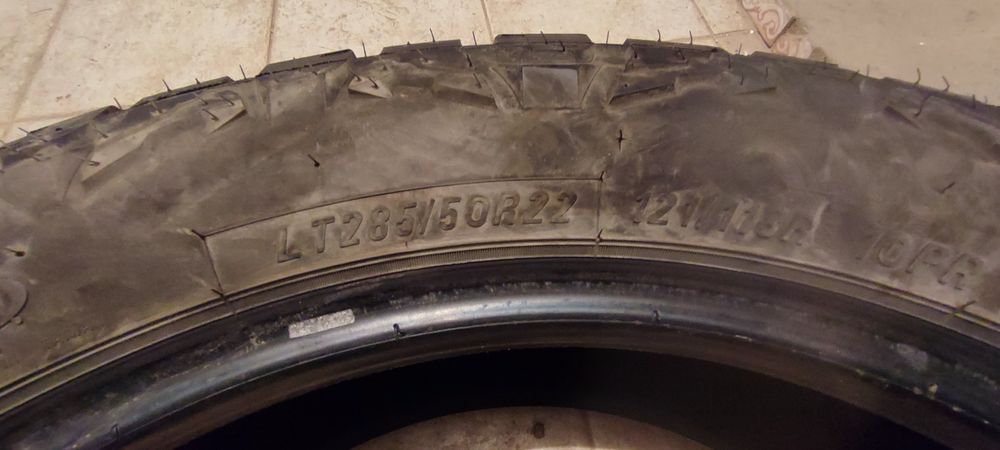 Продам шины 285/50 R22