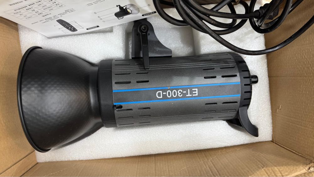 Студийный свет + софт бокс