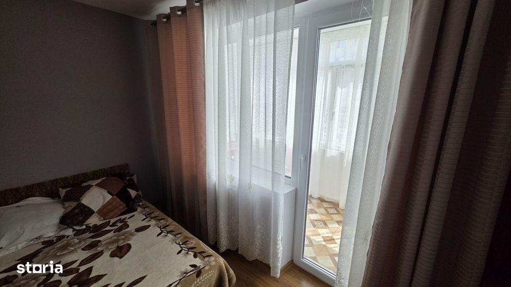 Vand ap 2 camere zona Piata Mare