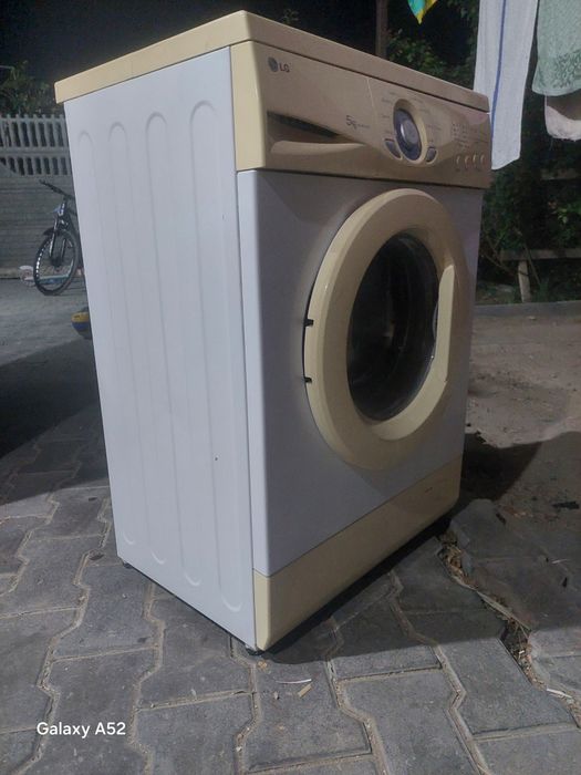 Продам стиральную машину LG
