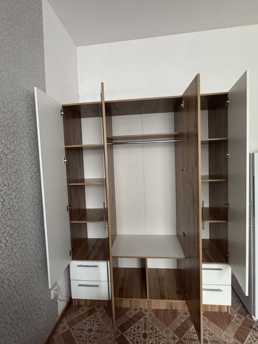 Продам шкаф в идеальном состоянии