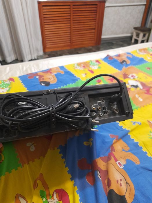 Видеомагнитофон Samsung