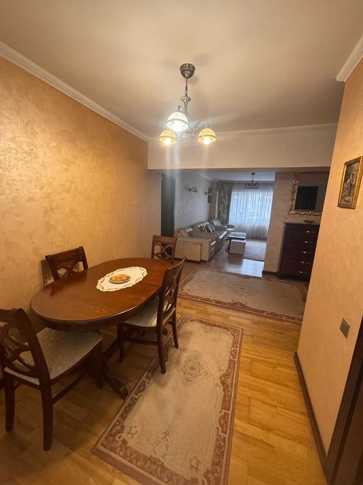 Se inchiriaza apartament 4 camere centru civic ultracentral bloc Regina Maria - Palas
