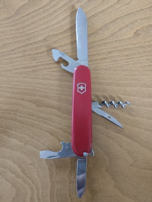 Лот швейцарски ножчета