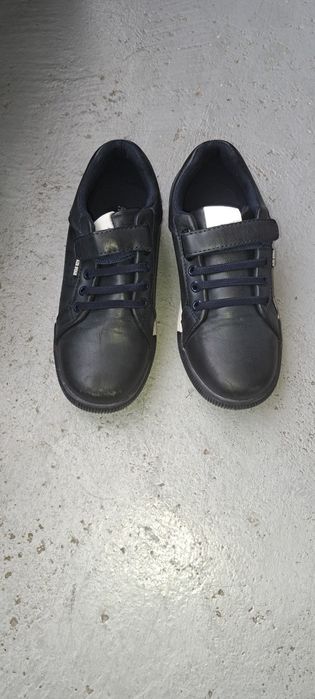 Маратонки и обувки