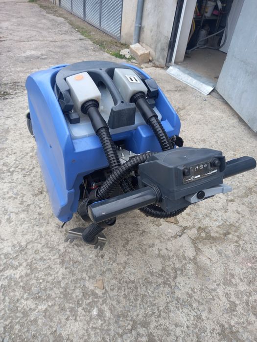 Подопочистваща машина Numatic 4бр.