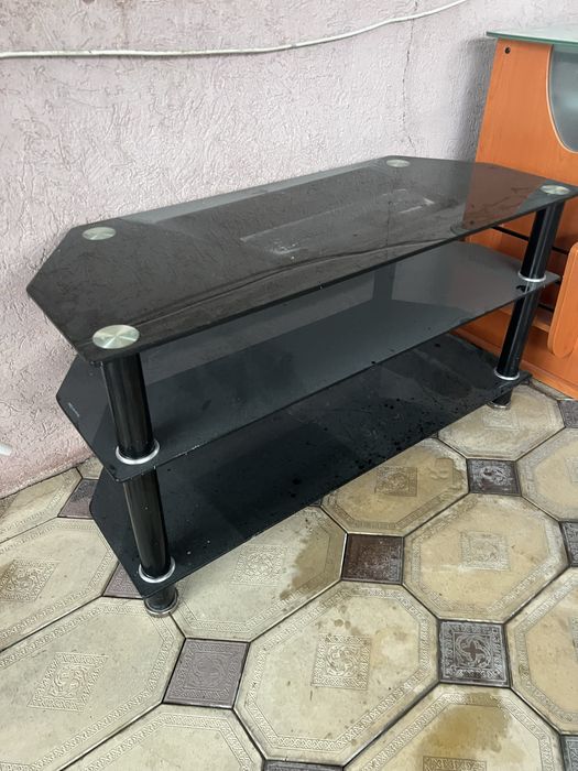 Стол рабочий, подставка под тв