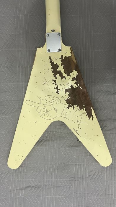 электрогитара flying v