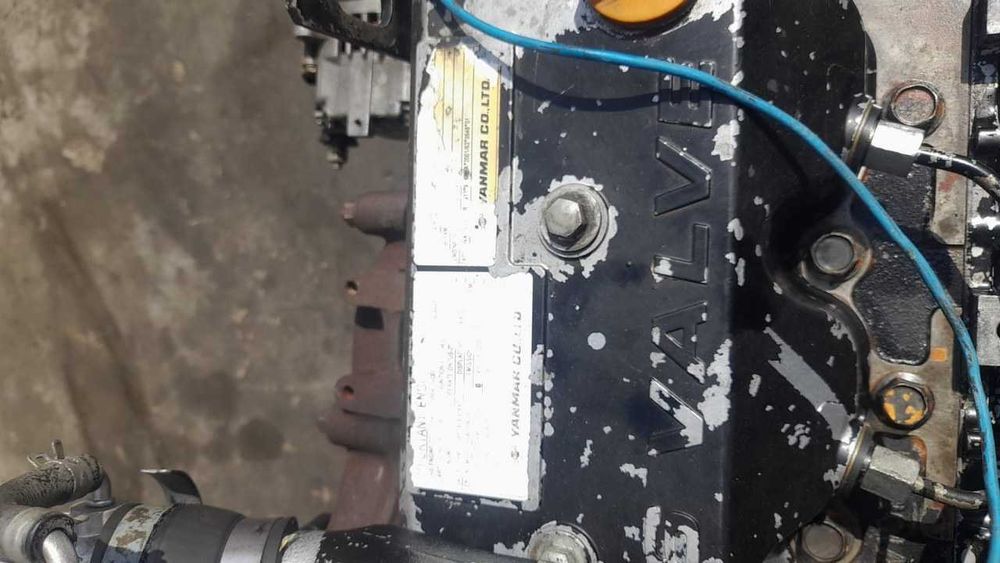 Motor Yanmarr 4TNV106 , S4D106-2S buldoexcavator Komatsu