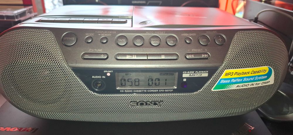 Radio casetofon cu cd SONY