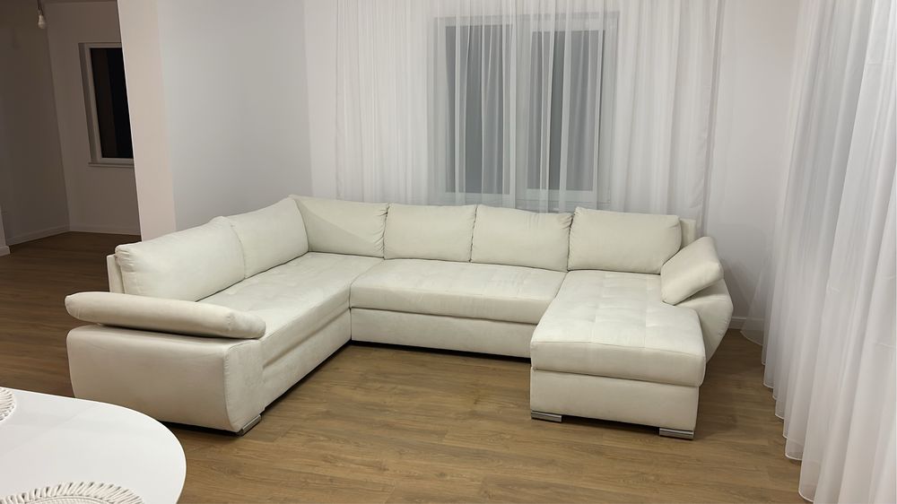 Colțar mare, modern, culoare crem – stare foarte bună