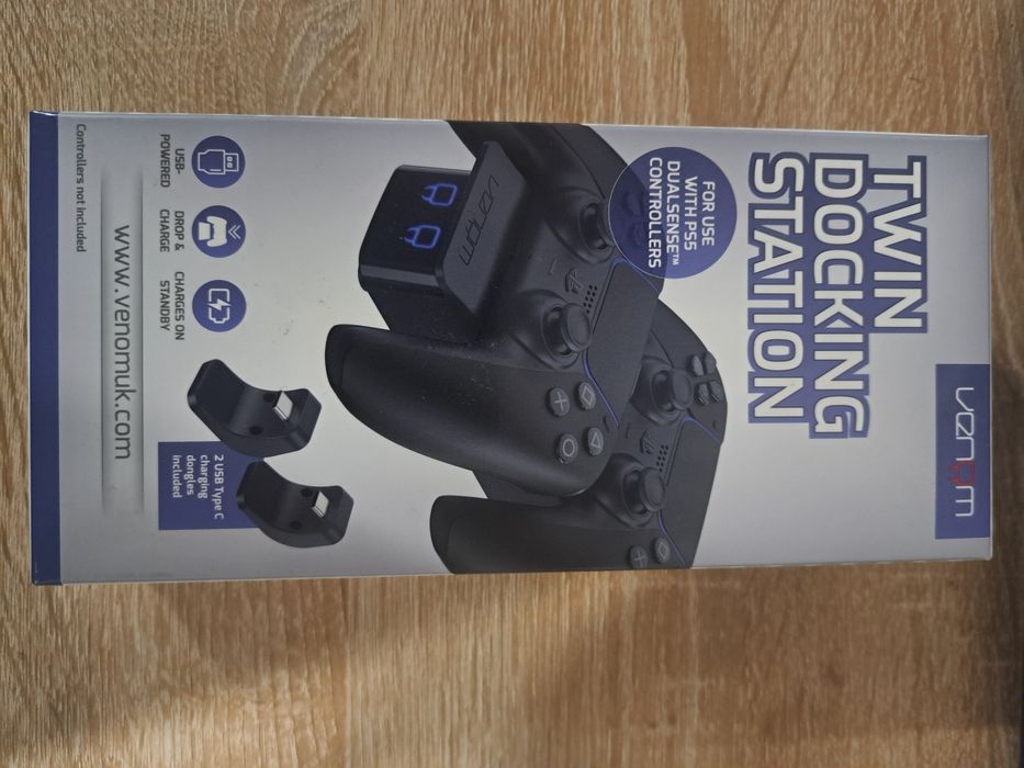 PS5 контролер + Venom докинг станция за 2 контролера – комбо