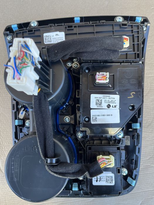 Consola centrala / Selector / Butoane Hyundai Tucson 4 2021 ->
