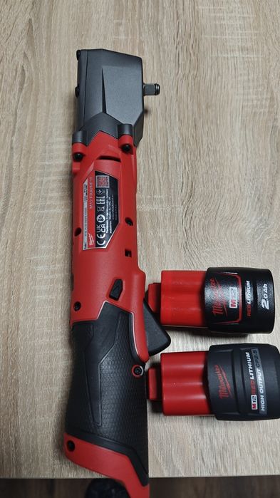 Impact unghiular m12 cap 3/8 acumulator de 2 ah inclus