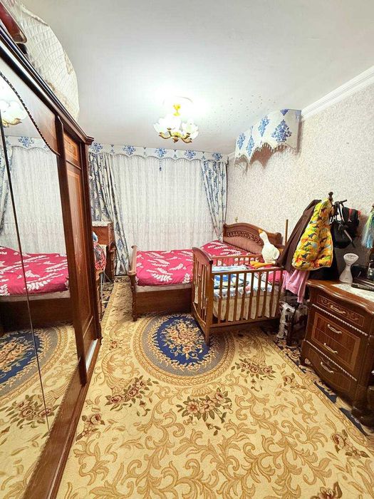 Срочно продается 3-х комнатная квартира в центре города Янгиюль