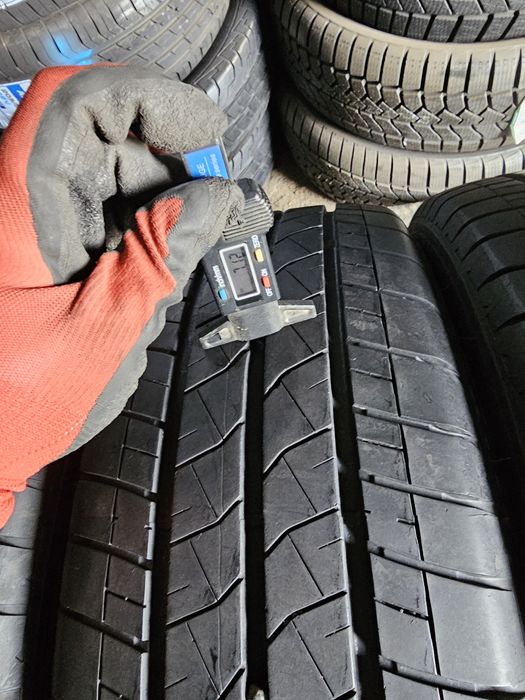 4 anvelope vara 215 65 16C Bridgestone 2023 7mm