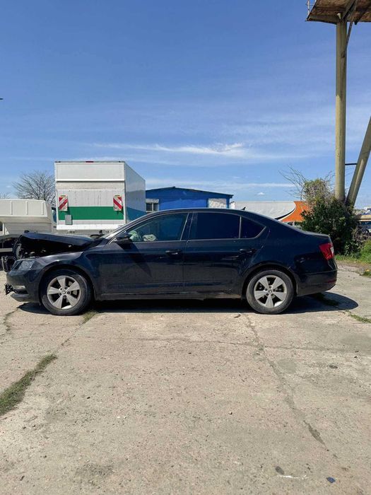 Skoda Octavia 3 avariat / lovit