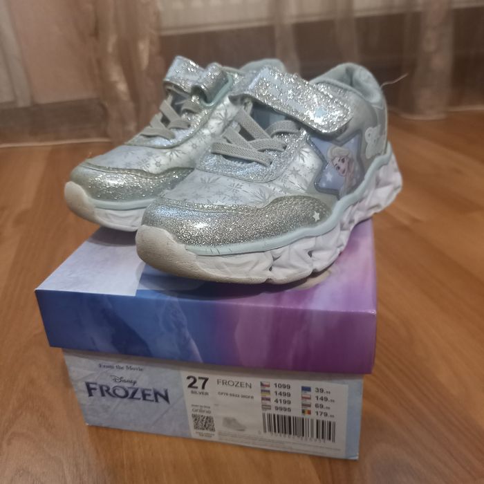 Adidasi Frozen cu lumini