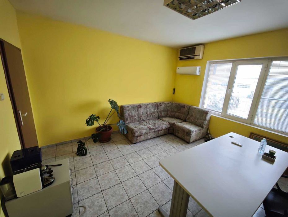 Дава се под наем Офис в Пловдив, Индустриална зона - Север - 17 кв.м за 263.16 € - Снимка #1