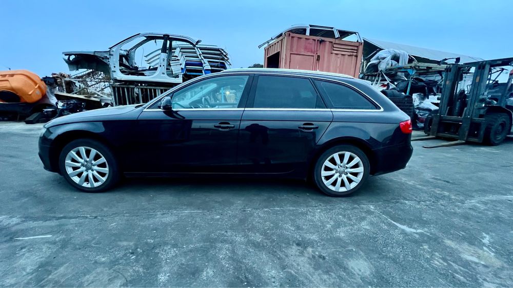 Ауди А4 на разбор