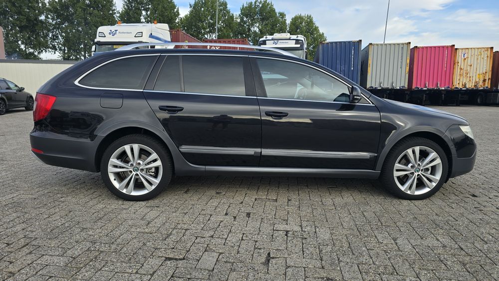 SKODA Superb 2013 — imagine 88