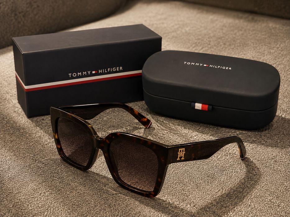 Дамски слънчеви очила Tommy Hilfiger
