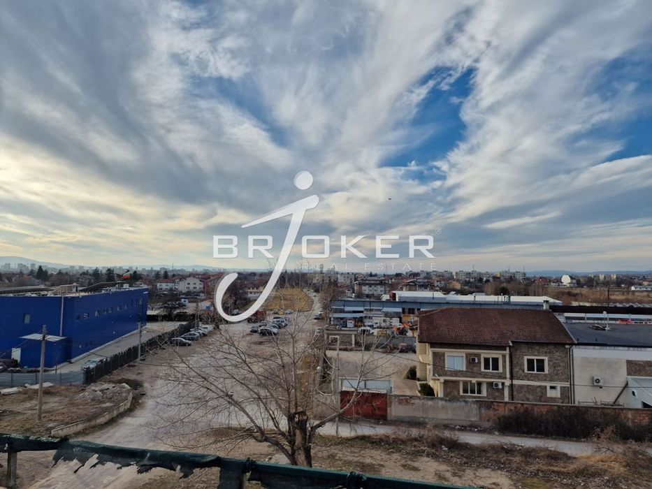 Продава се Промишлена сграда в София, Бенковски - 1329 кв.м за 301 €/кв.м - Снимка #2