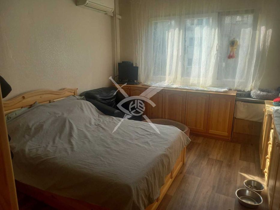 Продава се Тристаен апартамент в София, Лагера - 96 кв.м за 1980 €/кв.м - Снимка #1