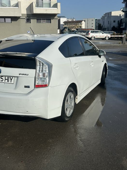 Toyota Prius 3 Hibrid ,1.8 benzina +Gpl,2013