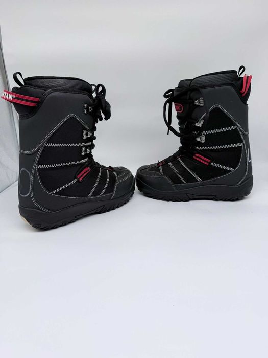 Boots snowboard Spartan siret marime EUR:40 Mondo:26