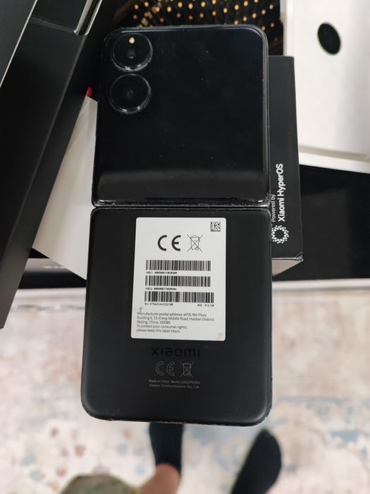 Продам смартфон xiaomi mix flip